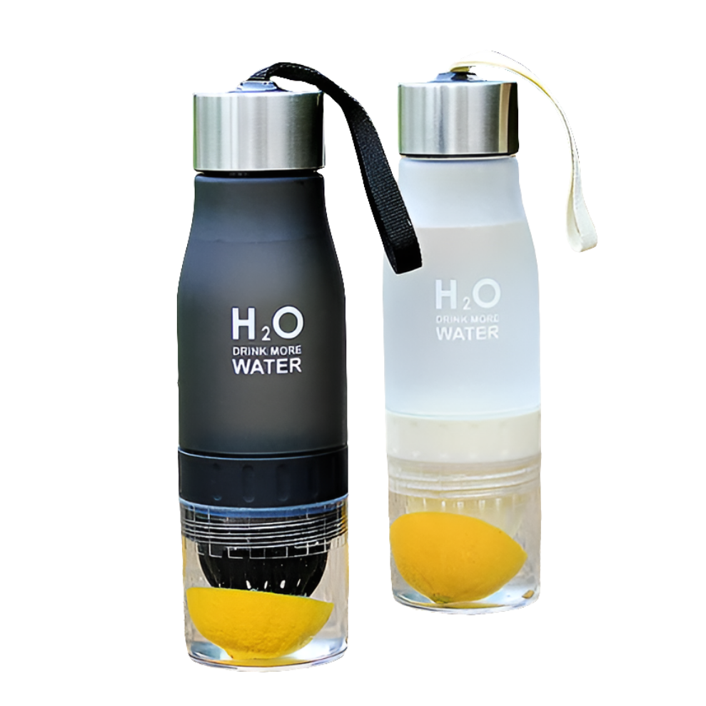 Fruit Infusion Water Bottle with lemon, leak-proof design.